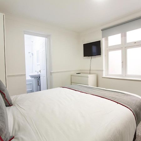 Oyo Brunel Hotel Ъксбридж Екстериор снимка