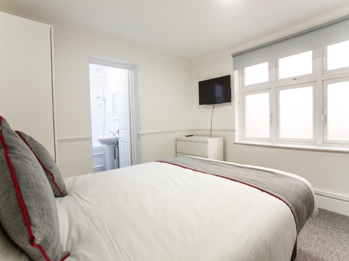 Oyo Brunel Hotel Ъксбридж Екстериор снимка