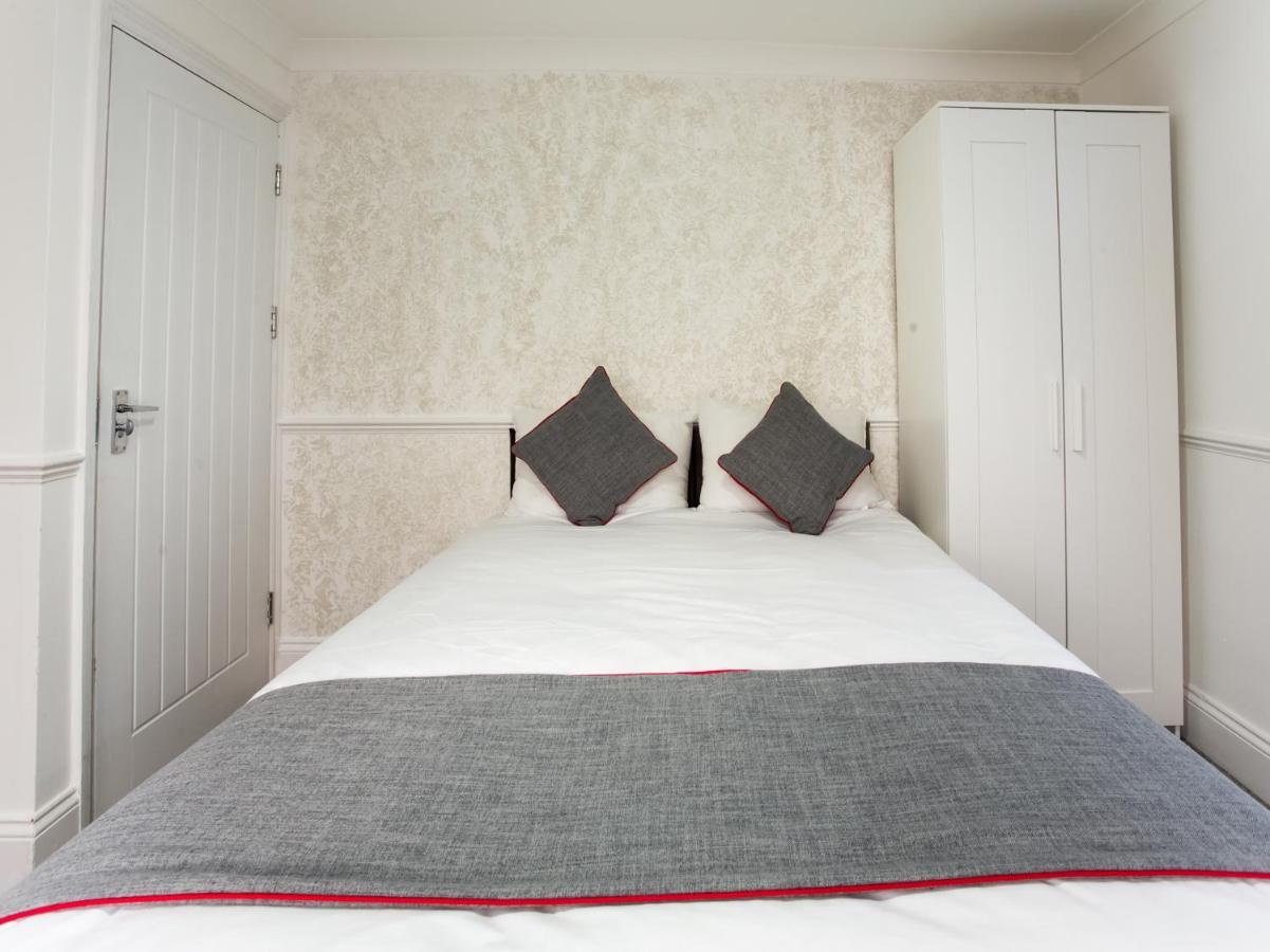 Oyo Brunel Hotel Ъксбридж Екстериор снимка
