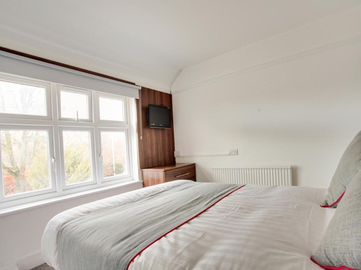 Oyo Brunel Hotel Ъксбридж Екстериор снимка