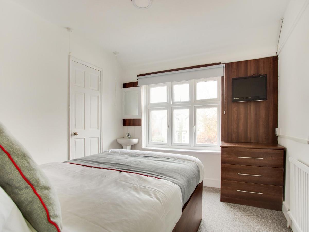 Oyo Brunel Hotel Ъксбридж Екстериор снимка