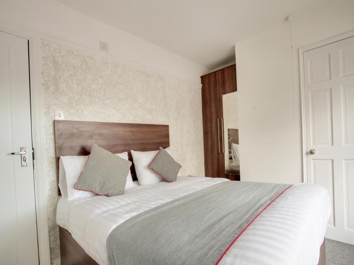 Oyo Brunel Hotel Ъксбридж Екстериор снимка
