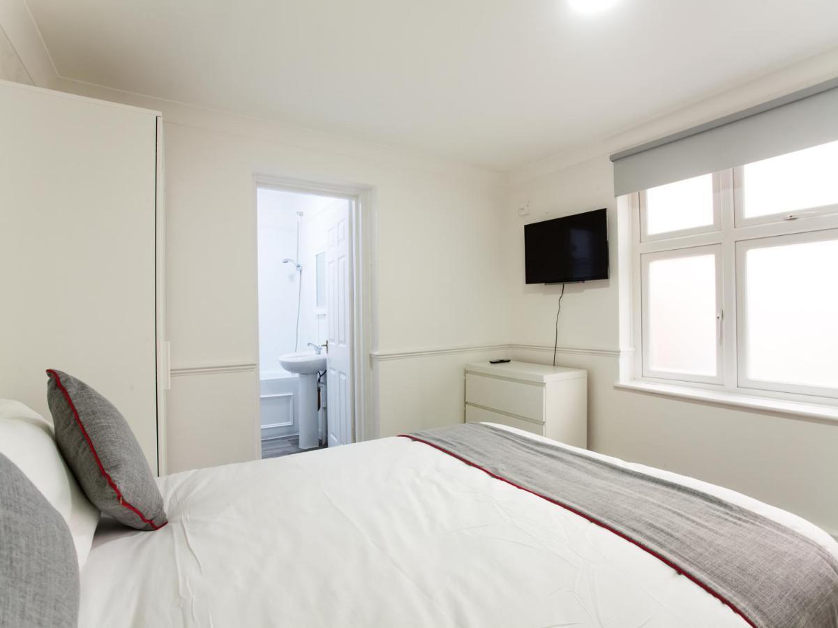Oyo Brunel Hotel Ъксбридж Екстериор снимка